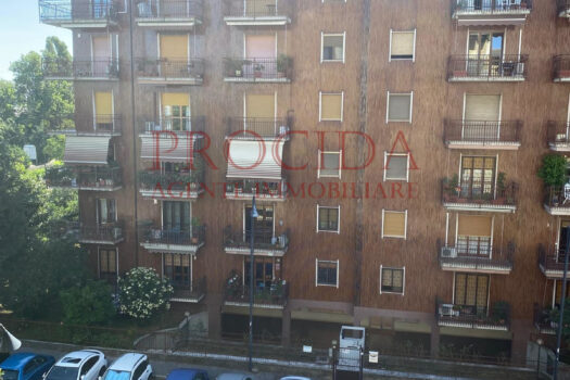 QUADRILOCALE CON BALCONI – VIA CASSANESE