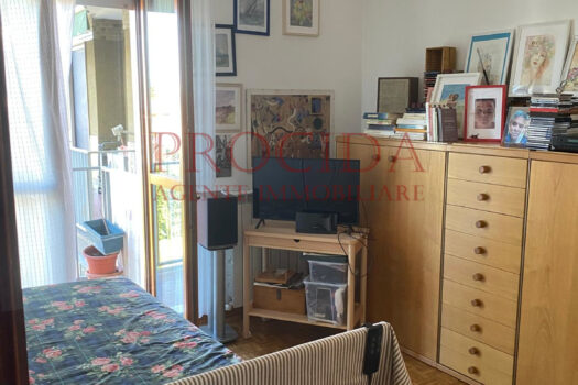 QUADRILOCALE CON BALCONI – VIA CASSANESE