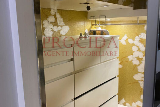 BILOCALE CON GRAZIOSO SPAZIO ESTERNO