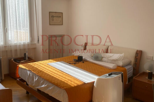 AMPIO TRILOCALE CON CUCINA ABITABILE