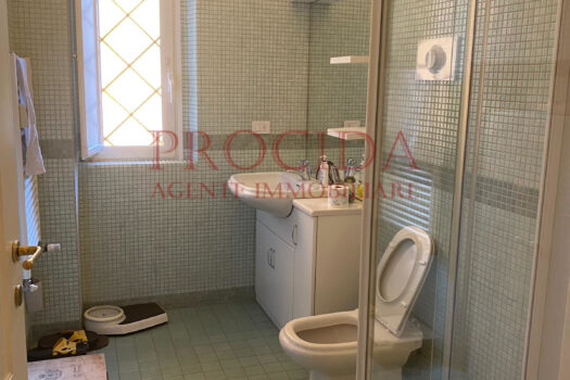 AMPIO TRILOCALE CON CUCINA ABITABILE