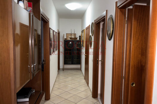 QUADRILOCALE CON VERANDA E GARAGE