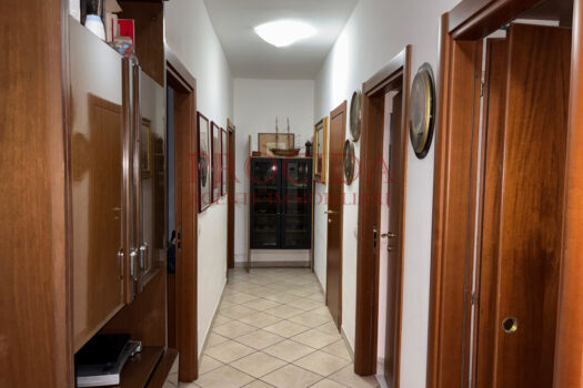 QUADRILOCALE CON VERANDA E GARAGE