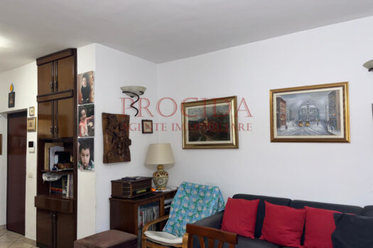 QUADRILOCALE CON VERANDA E GARAGE