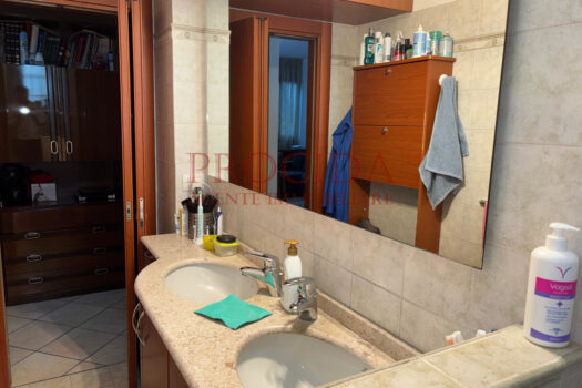 QUADRILOCALE CON VERANDA E GARAGE