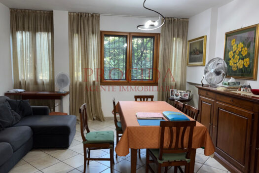QUADRILOCALE CON VERANDA E GARAGE
